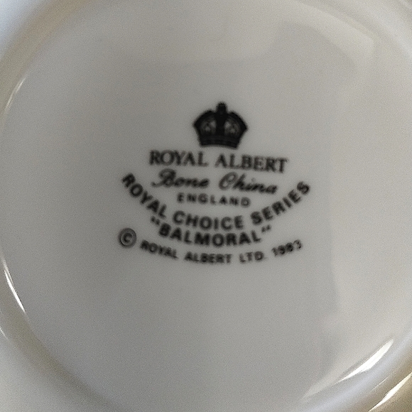 Royal Albert Balmoral Black, Pink Gold Royal Choice Series Tea Set - Picture 8 of 10